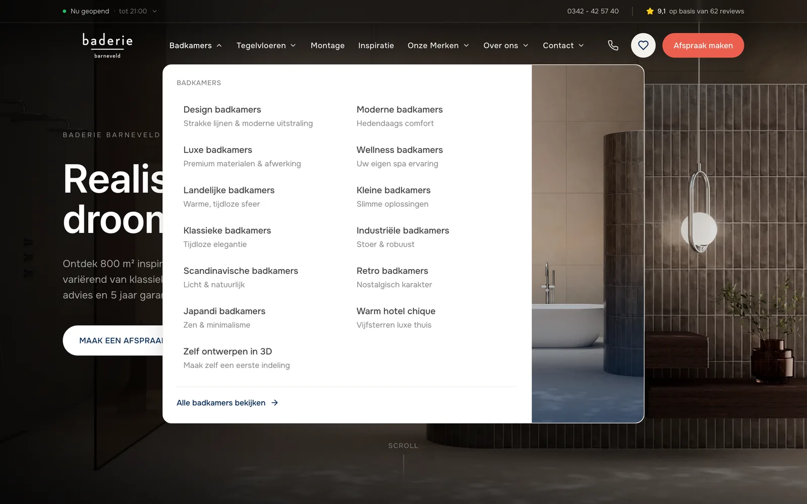 Opengeklapt mega-menu Badkamers met twaalf badkamerstijlen en een sfeerfoto
